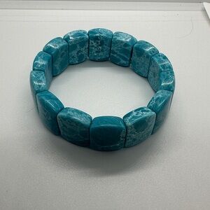 💙 Blue Howlite Beaded Bracelet